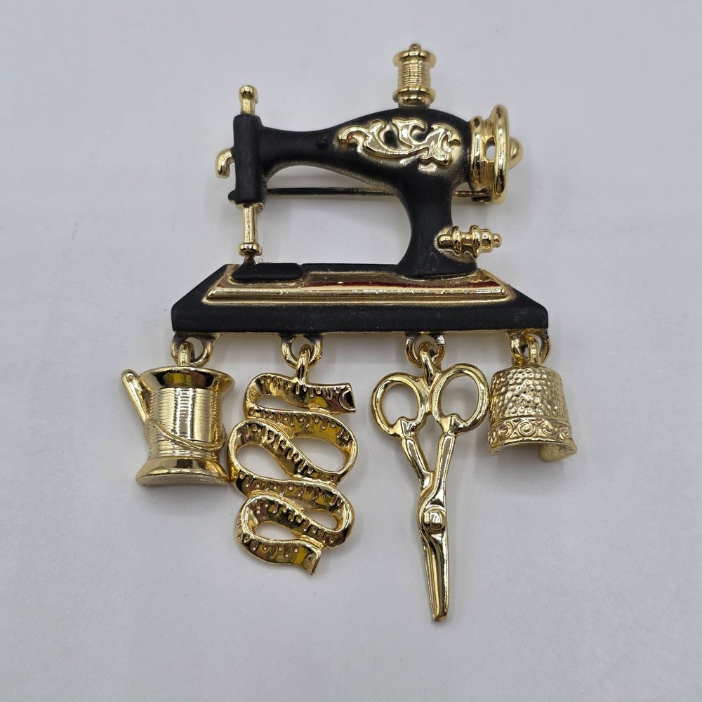 Danecraft Sewing Machine Charm Brooch Pin Miniature Spool Scissors Thimble Tape - Picture 6 of 8